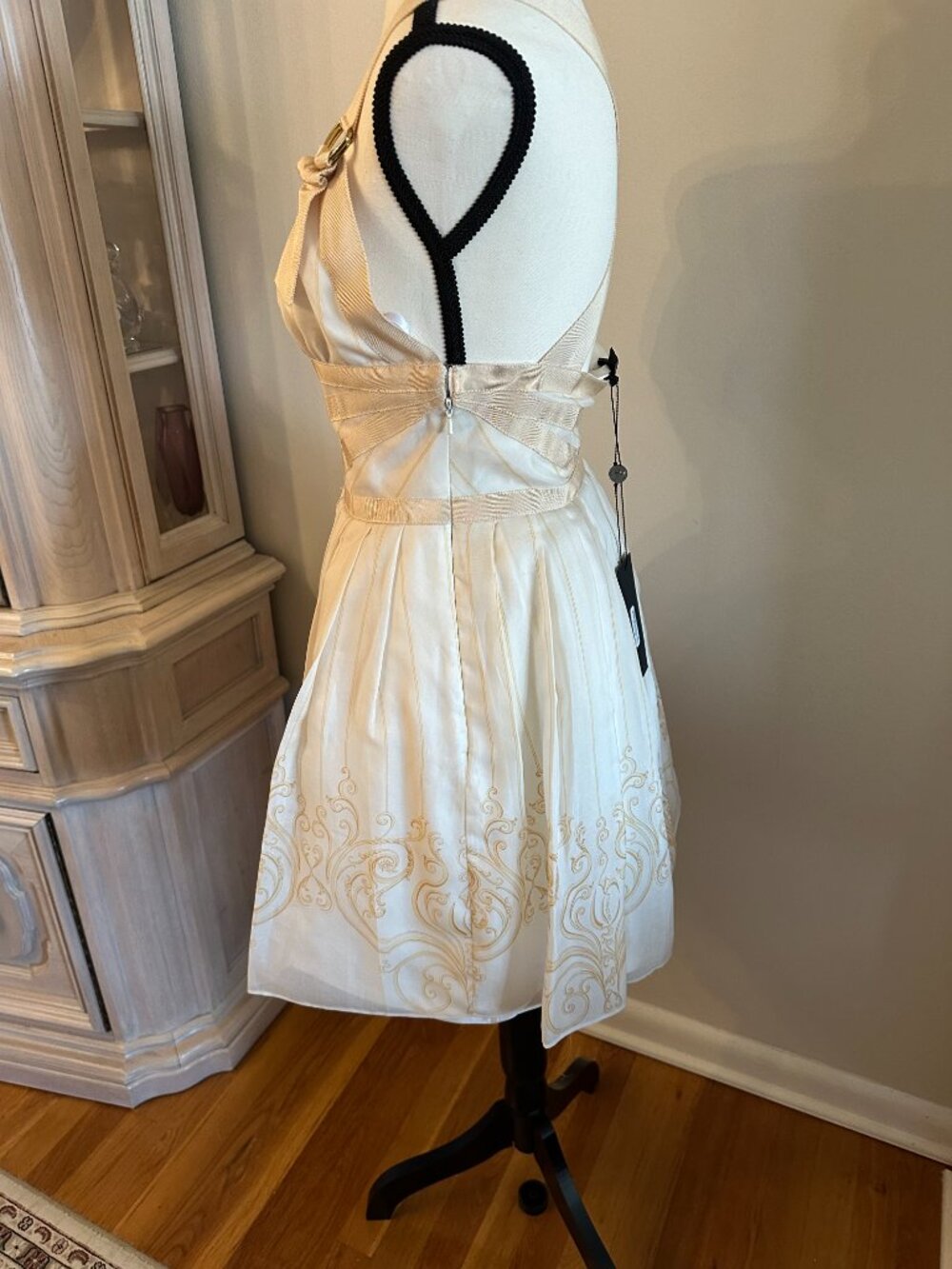 NWT bebe Collection Size 6 Ivory Gold Baroque Fit & Flare Dress - Picture 5 of 10